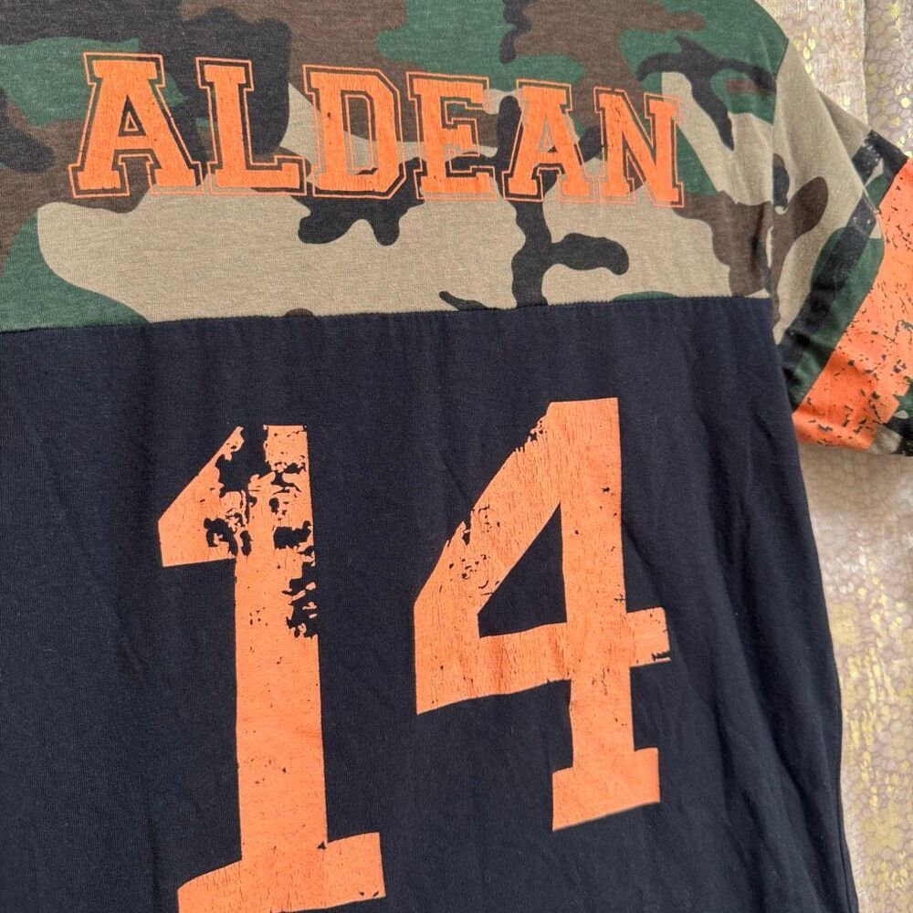 Jason Aldean She's Country Black Orange Camo Print Tour Shirt Small - Picture 6 of 6
